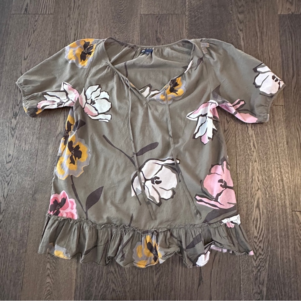 Ladies Floral GAP Floral Short Sleeve Top